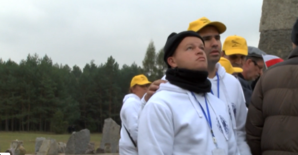 משלחת השחר באנדרטת האבנים